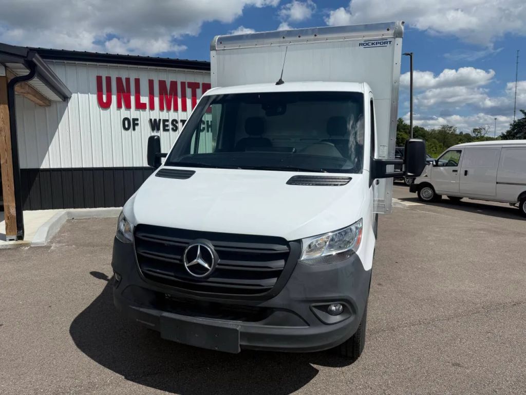 mercedes-benz sprinter cab chassis 2024 W1X8N23Y9RN282527 image mercedes-benz sprinter cab chassis 2024 W1X8N23Y9RN282527 image